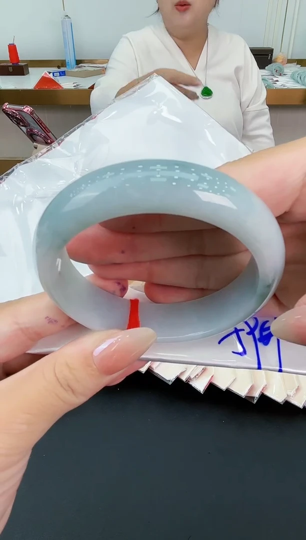 【闪购商品】翡翠手镯未镶嵌天然翡翠