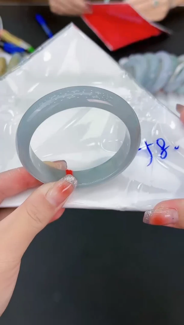 【闪购商品】翡翠手镯未镶嵌天然翡翠