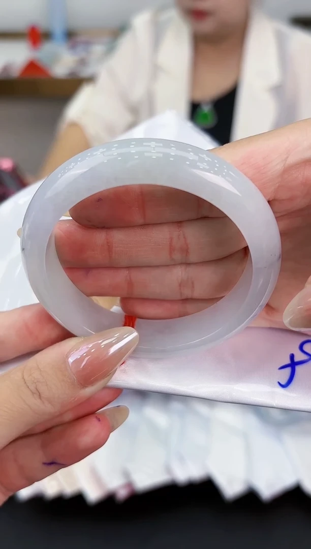 【闪购商品】翡翠手镯未镶嵌天然翡翠