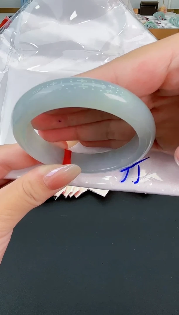 【闪购商品】翡翠手镯未镶嵌天然翡翠