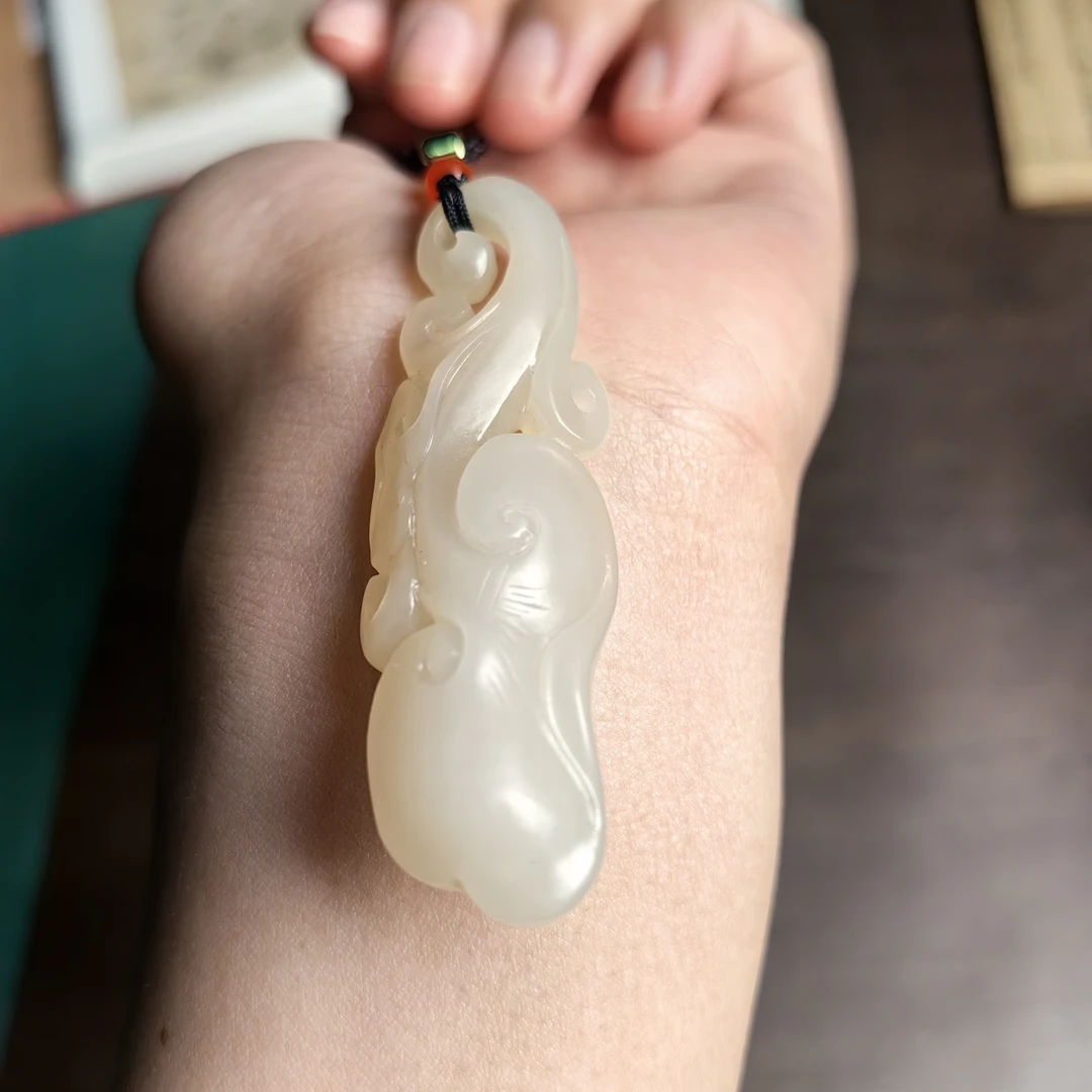 天然和田玉藕粉老料镂空如意吊坠挂件女款