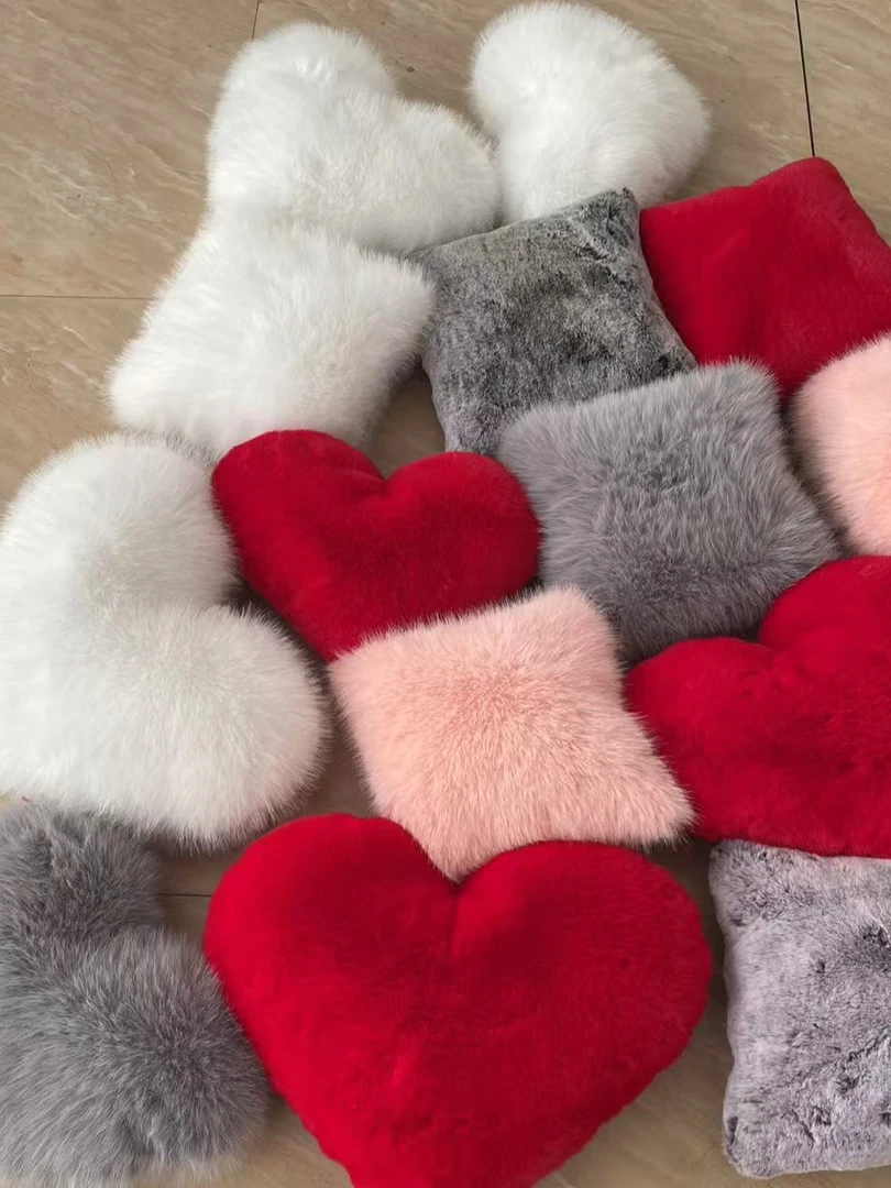 围脖柿子心型抱枕方形抱枕