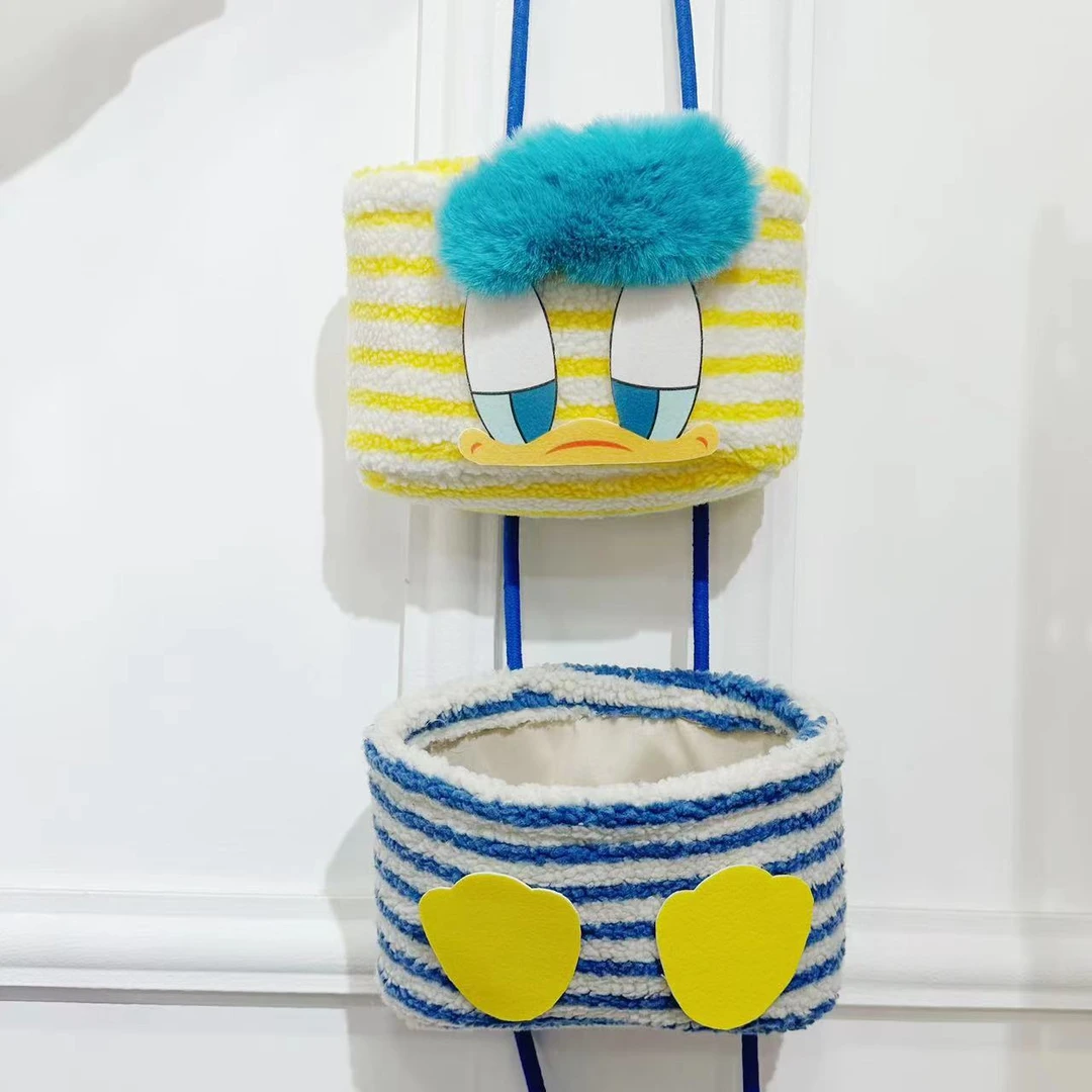 唐老鸭立体贴纸棉绒双层挂袋