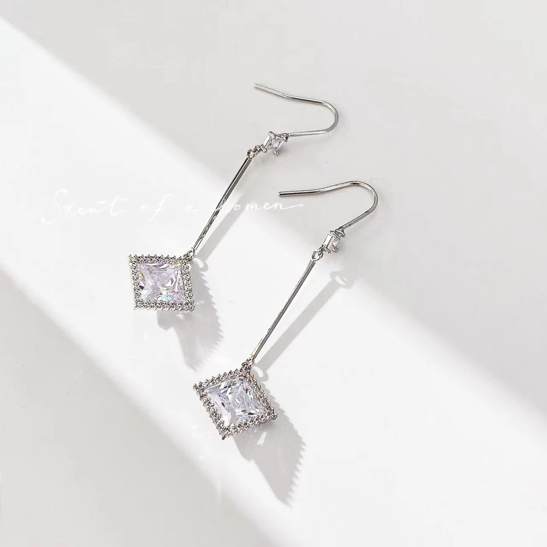 铜合金合成锆石耳饰 c627时尚菱形轻奢气质流苏耳饰百搭高级感