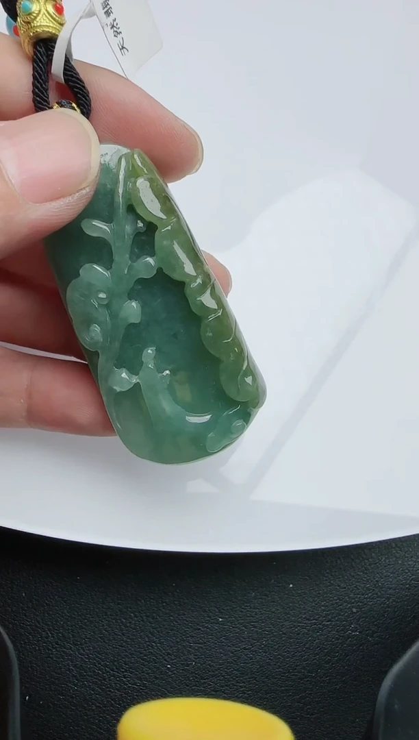 【闪购商品】翡翠颈饰未镶嵌111111111