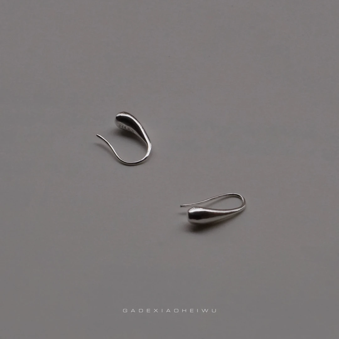 足银耳饰 呷的小黑屋纯银耳环990耳钉女简约设计日常小众水滴