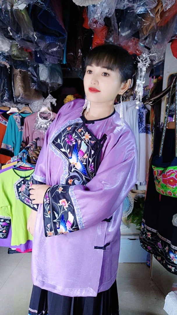 新衣裳民族服装紫  黑  墨绿  藏青色宽松中长款胸前富贵大花上衣