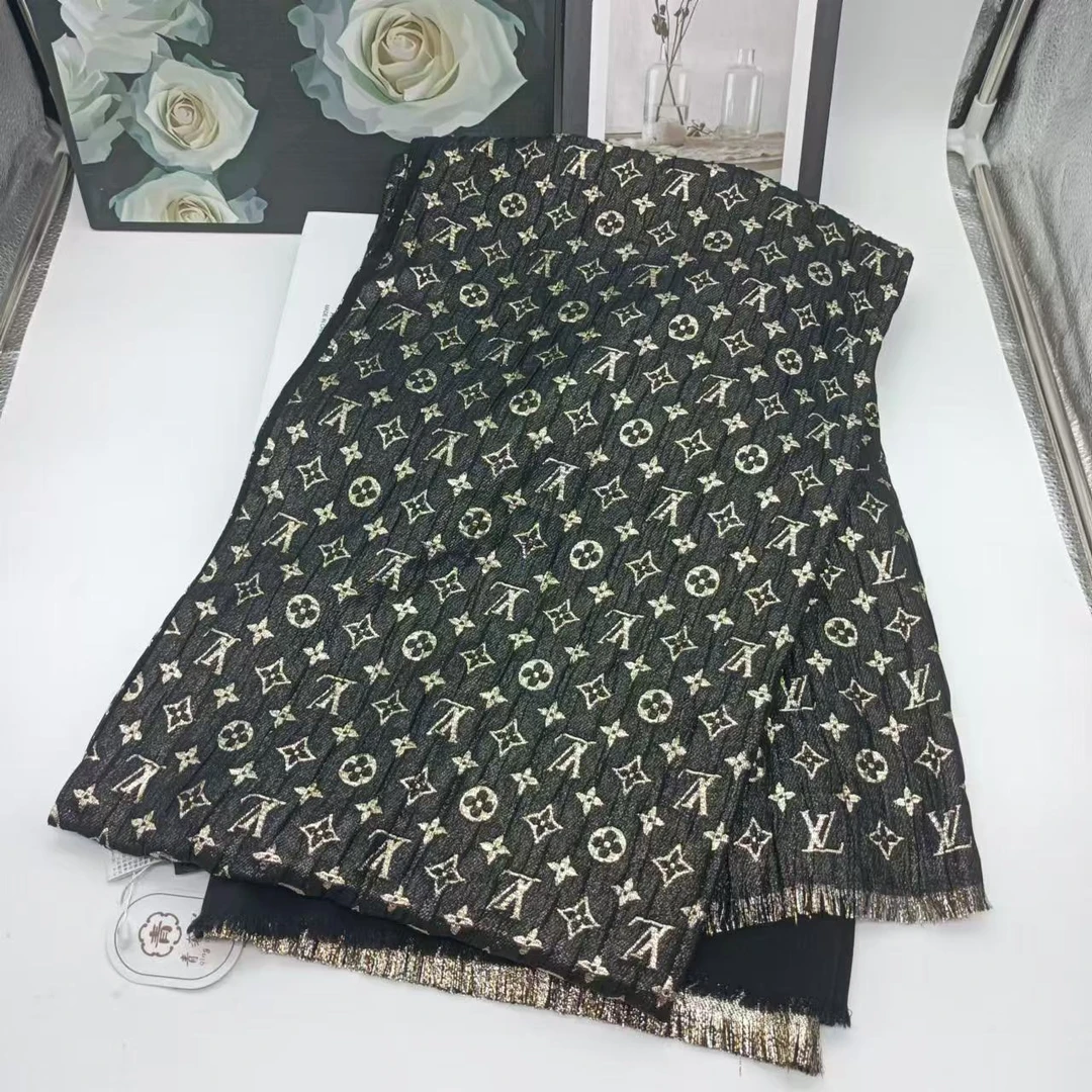 99新 LouisVuitton/路易威登 青奢荟/秋冬围巾黑金配色///45255