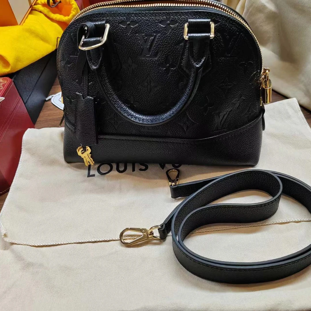 95新 LouisVuitton/路易威登 青奢荟/贝壳黑色包包芯片款/43185