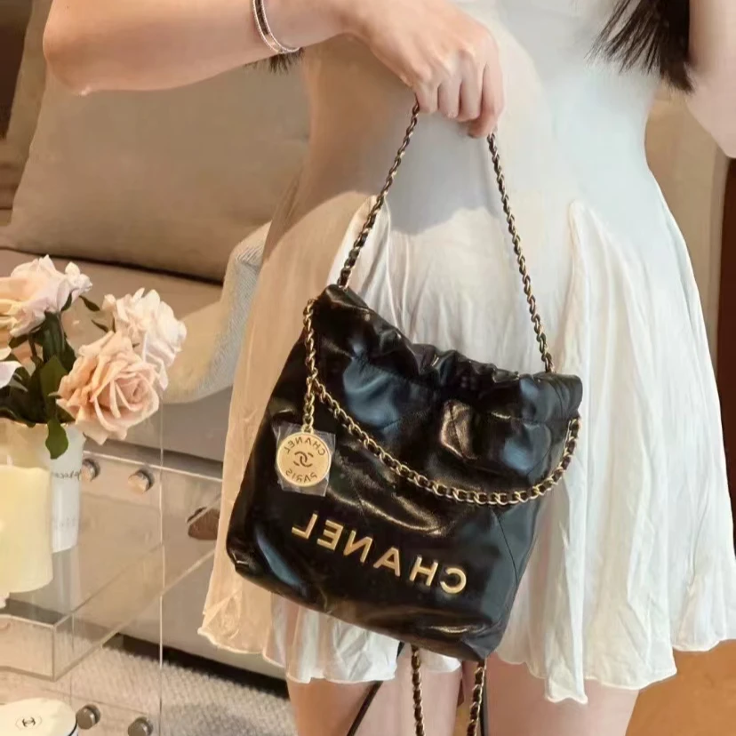 全新未使用 Chanel/香奈儿 青奢荟/黑金色迷你垃圾袋斜跨包/67447