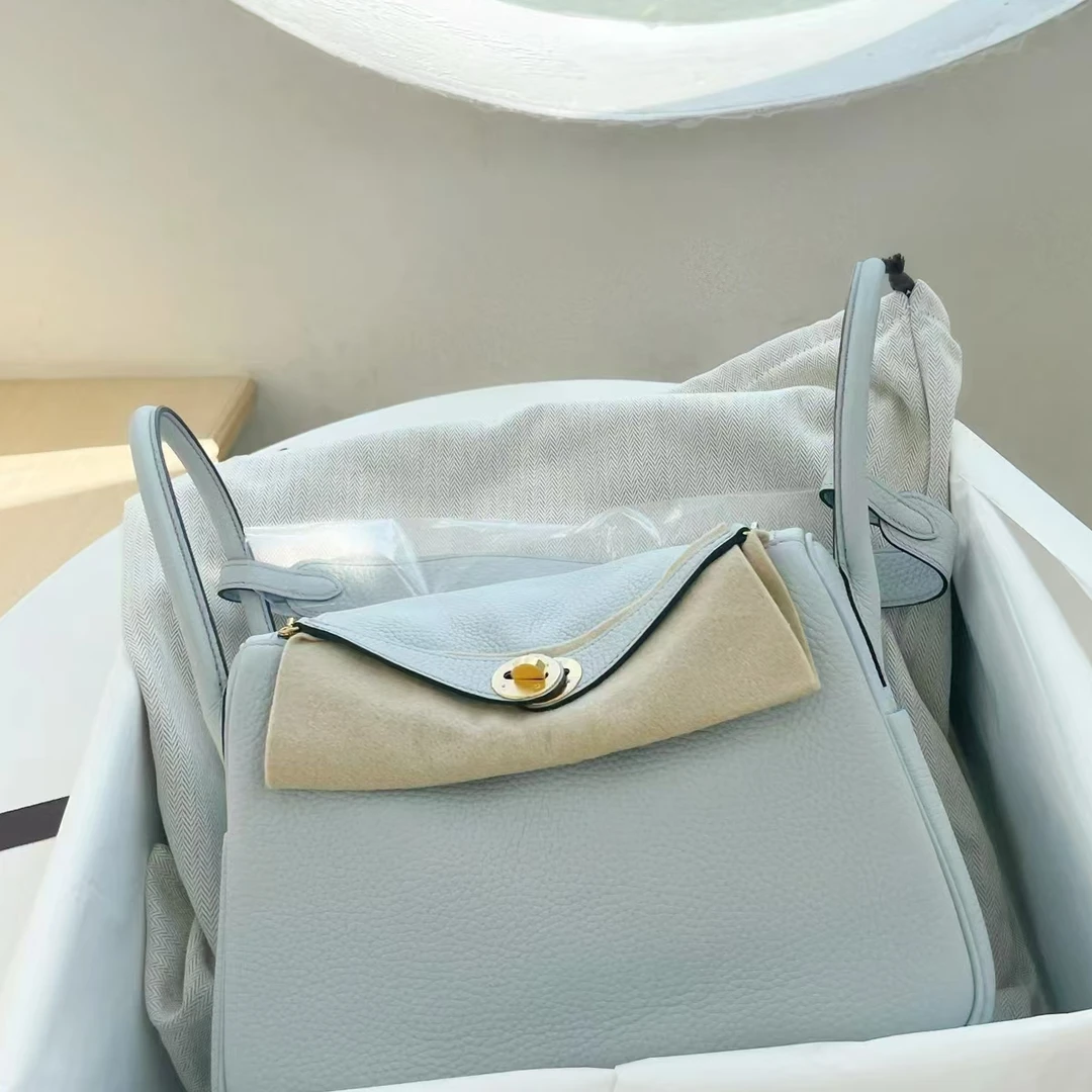 99新 Hermes/爱马仕 青奢荟/Lindy26圣杯蓝金扣包/W刻/45528