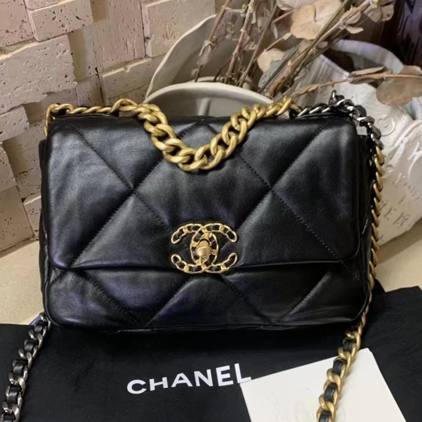 全新未使用 Chanel/香奈儿 青奢荟/19bag链条小号斜跨包//64678