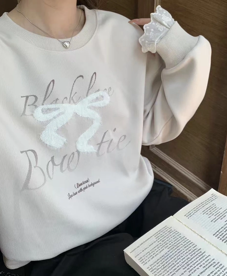 在韩新款蝴蝶结蕾丝花边卫衣