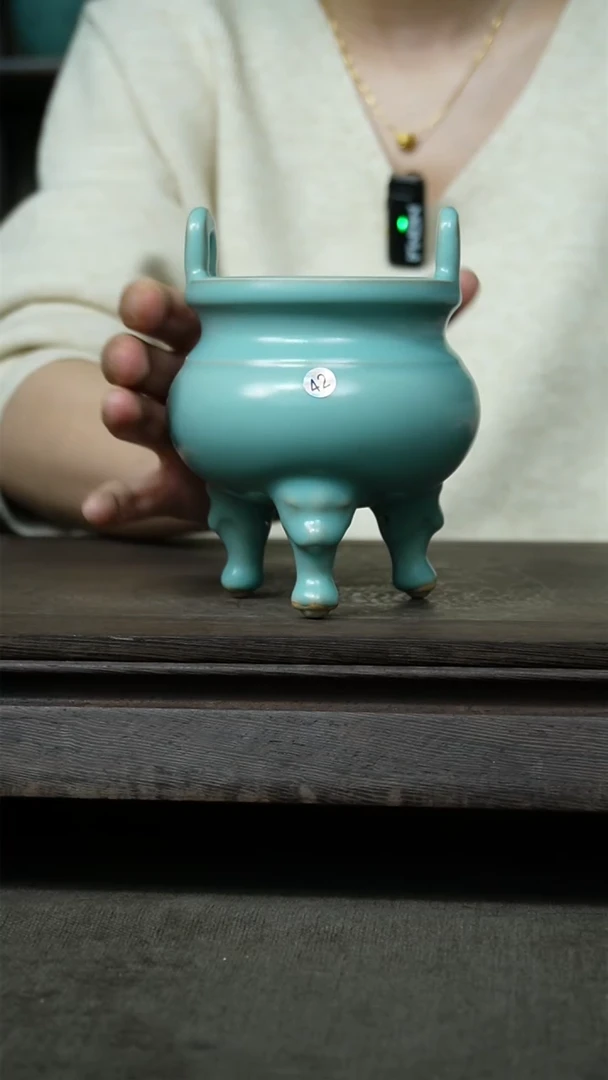 【闪购商品】杯仿古三足兽面香炉瑕42