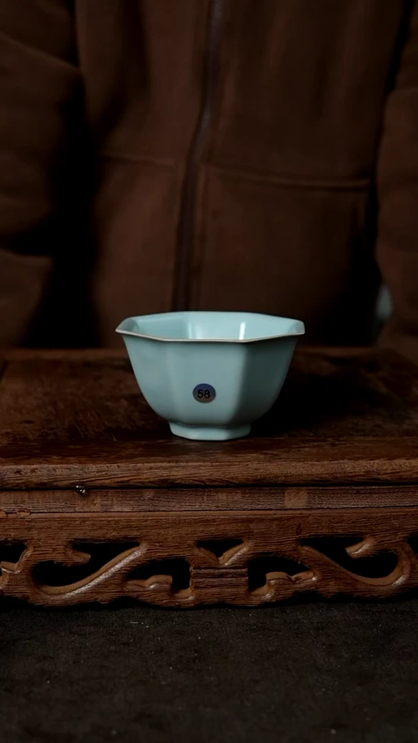 【闪购商品】瓷杯仿古月白八方杯瑕58