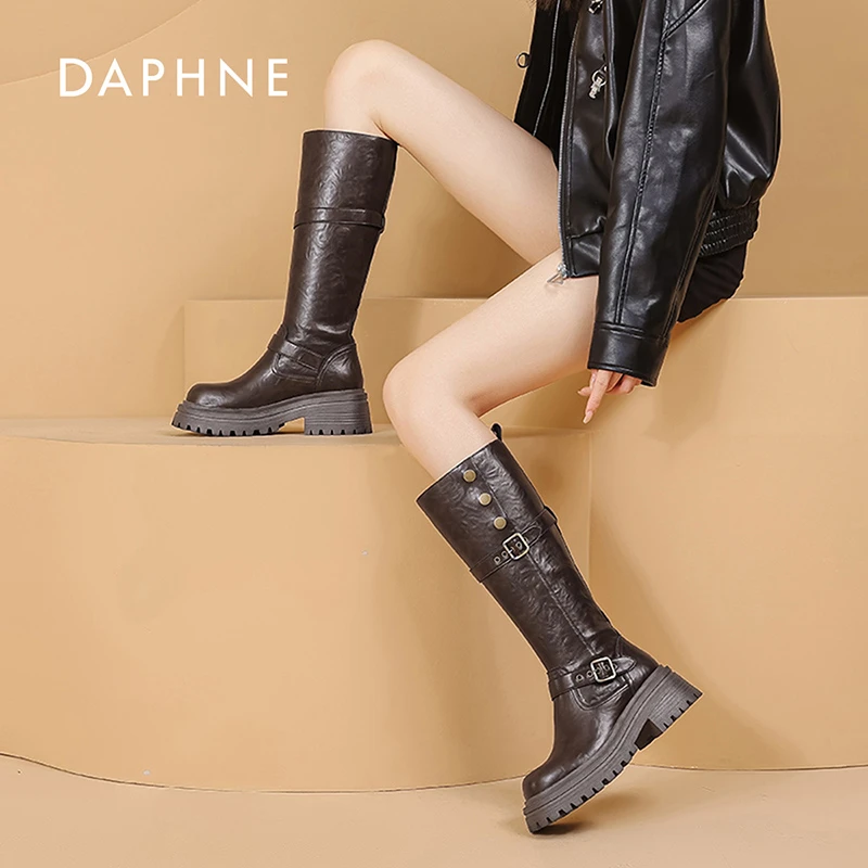 Daphne/达芙妮英伦风机车靴2025冬季新款复古百搭厚底不过膝女靴