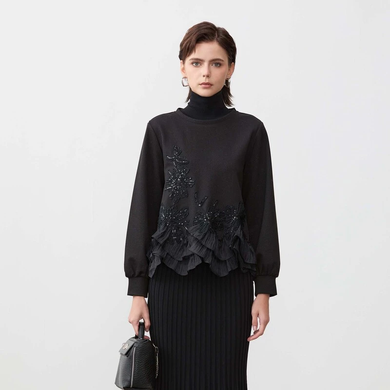 S·DEER圣迪奥女装蕾丝长袖时尚打底黑色圆领卫衣上衣S243Z2206