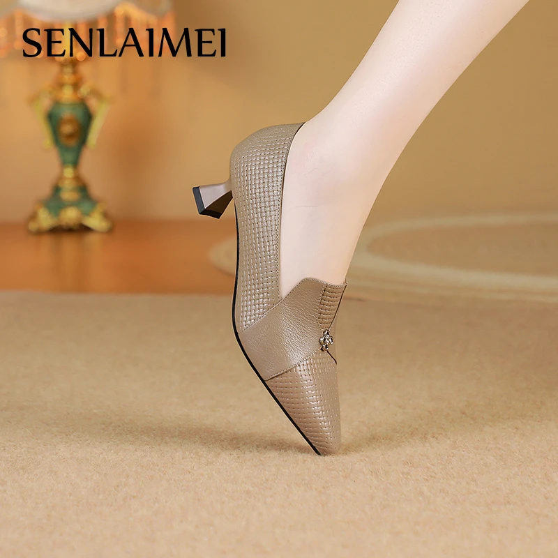 8754/秋季新款羊皮34/42复古法式尖头低跟拼接压花时装气质单鞋