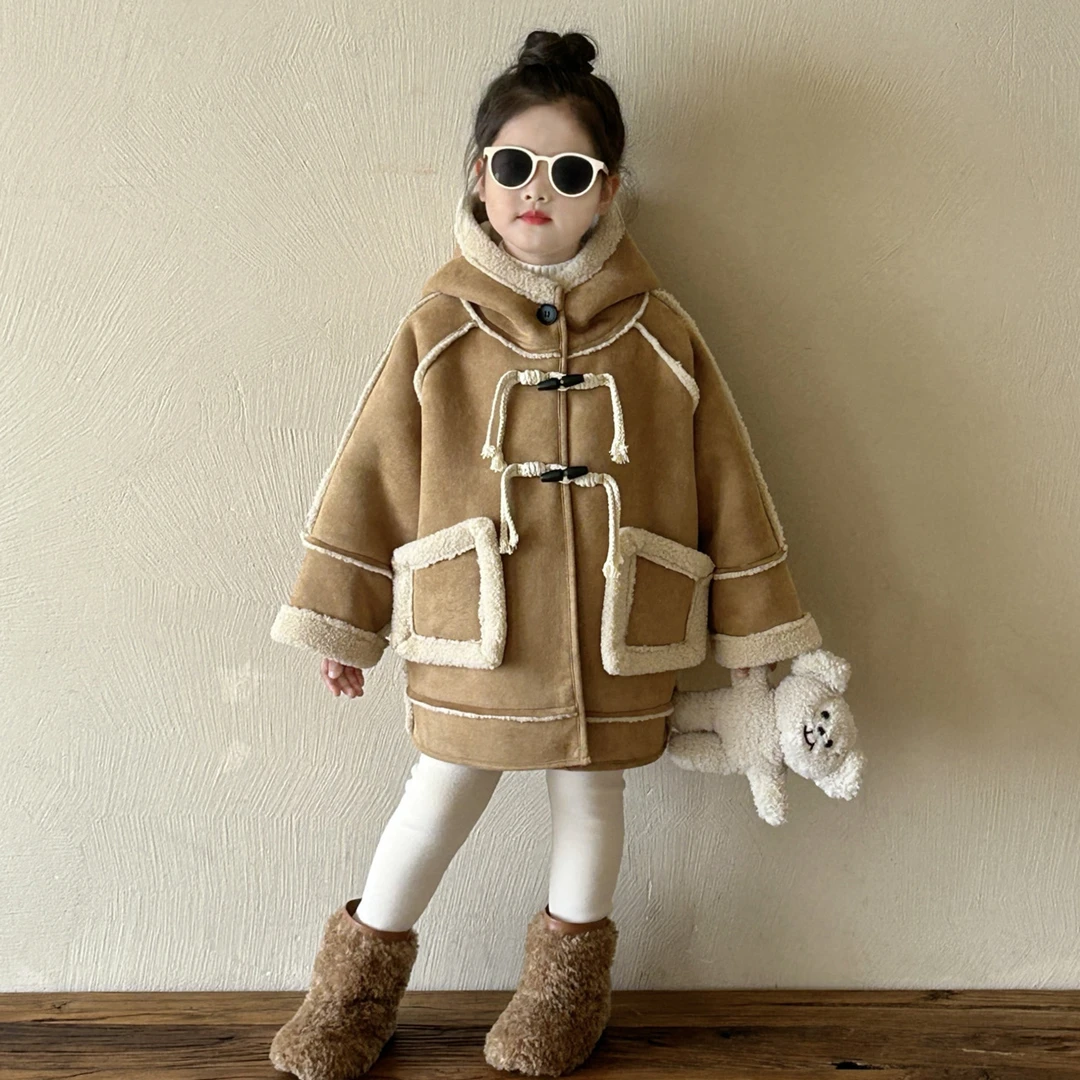 2024冬季韩版儿童美拉德风洋气皮毛一体外套女童中长款牛角扣大衣
