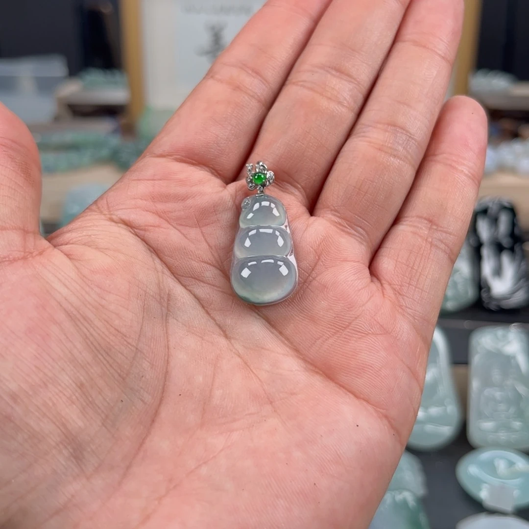 翡翠颈饰18K金镶嵌苍**?福豆