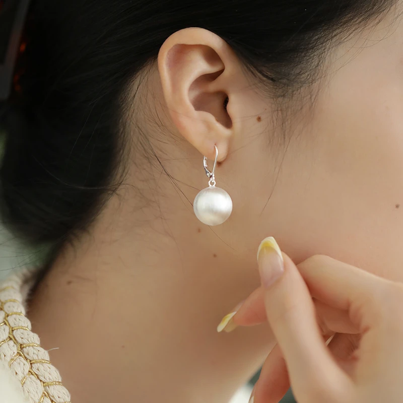 银春春 925银耳饰 简约高级感拉丝雾面圆球耳扣时尚耳环百搭女士