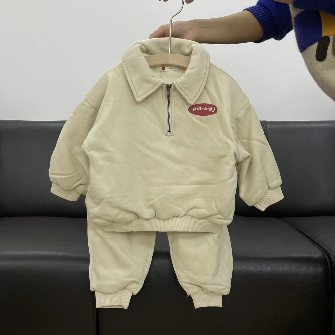 穿色加绒两件套休闲套装米色