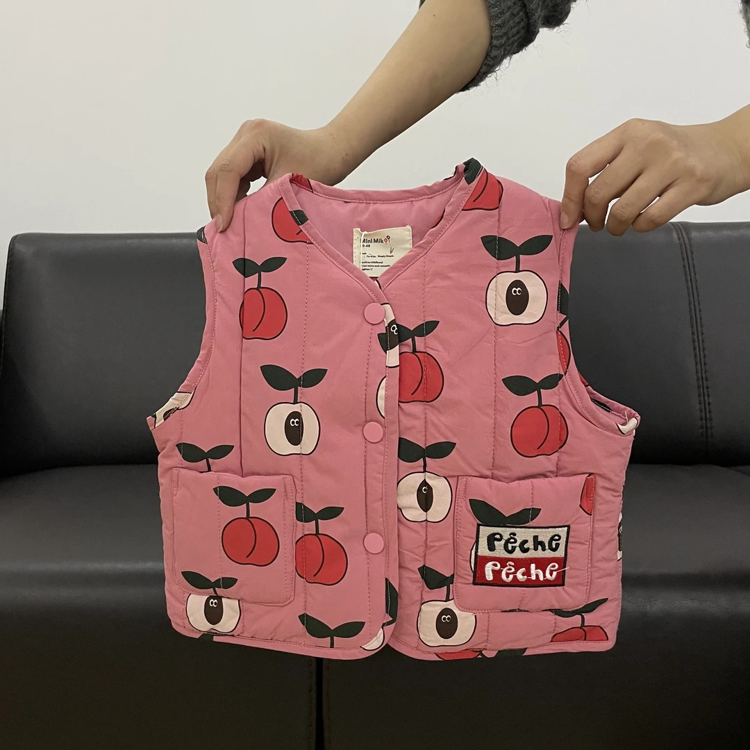 粉色桃子图案马甲秋冬保暖女童卡通