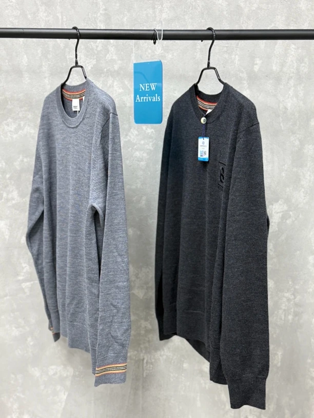 全新未使用 BURBERRY/博柏利 条纹装饰圆领长袖毛衣情侣款灰色黑