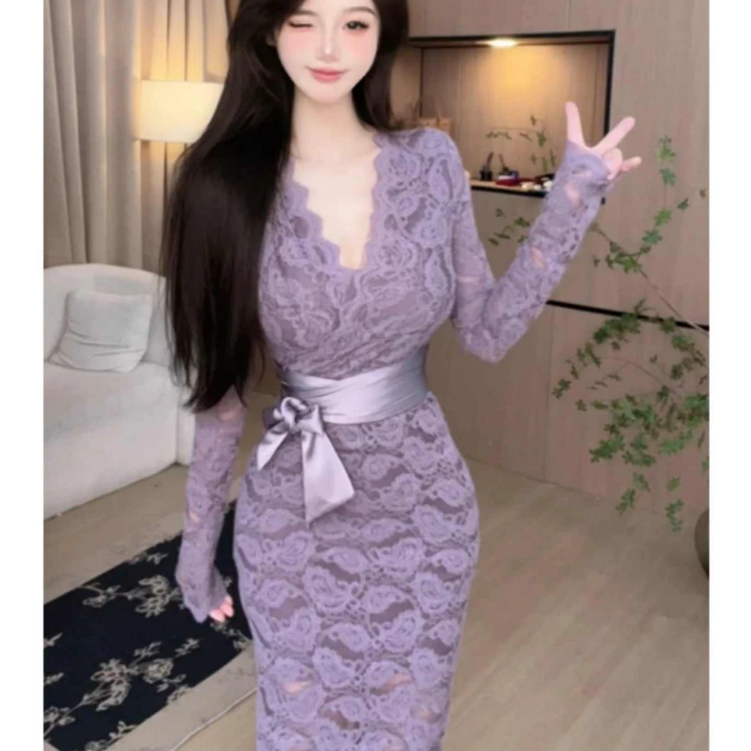 性感V领收腰显瘦蕾丝加绒毛连衣裙春季新款修身显瘦包臀裙