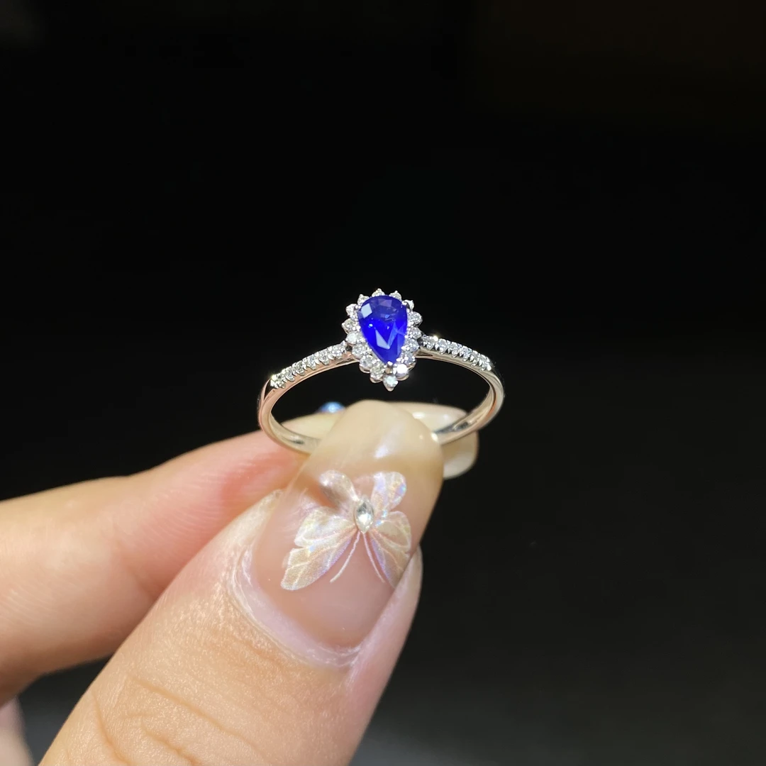18k金水滴蓝宝戒指