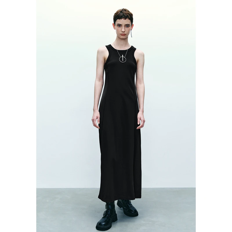 UR2024夏季新款女装潮流休闲感简约修身无袖连衣裙UWV740093