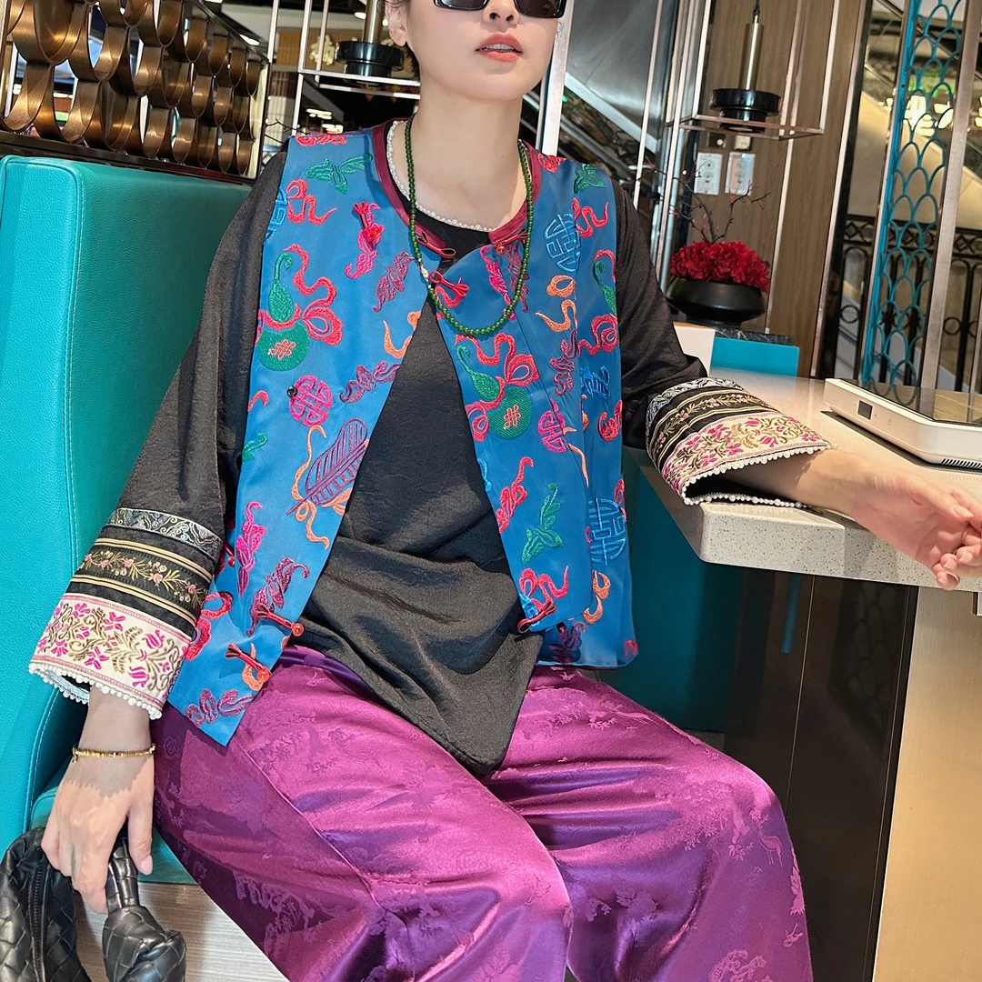 9528｛福禄八宝｝新中式重工刺绣国风马甲 时尚休闲秋季 LOVE COLA