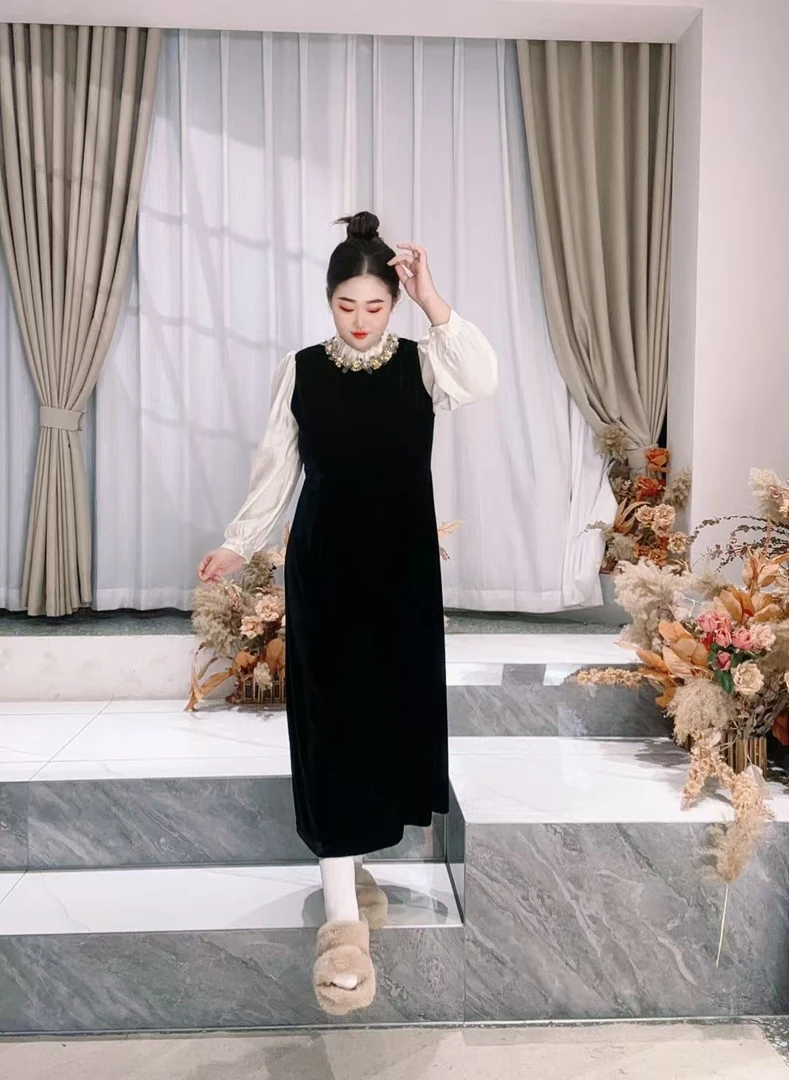 冬季新款赫本风设计感泡泡袖拼接式收腰显瘦丝绒连衣裙81105