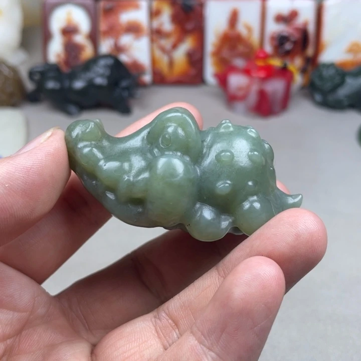 和田玉(糖玉)颈饰未镶嵌