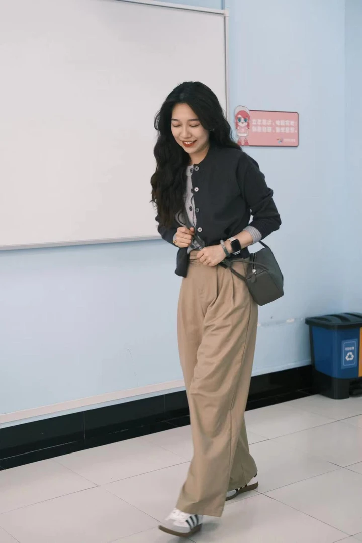 2024新款秋季休闲简约入秋假两件针织衫上衣搭配休闲裤裤子显瘦