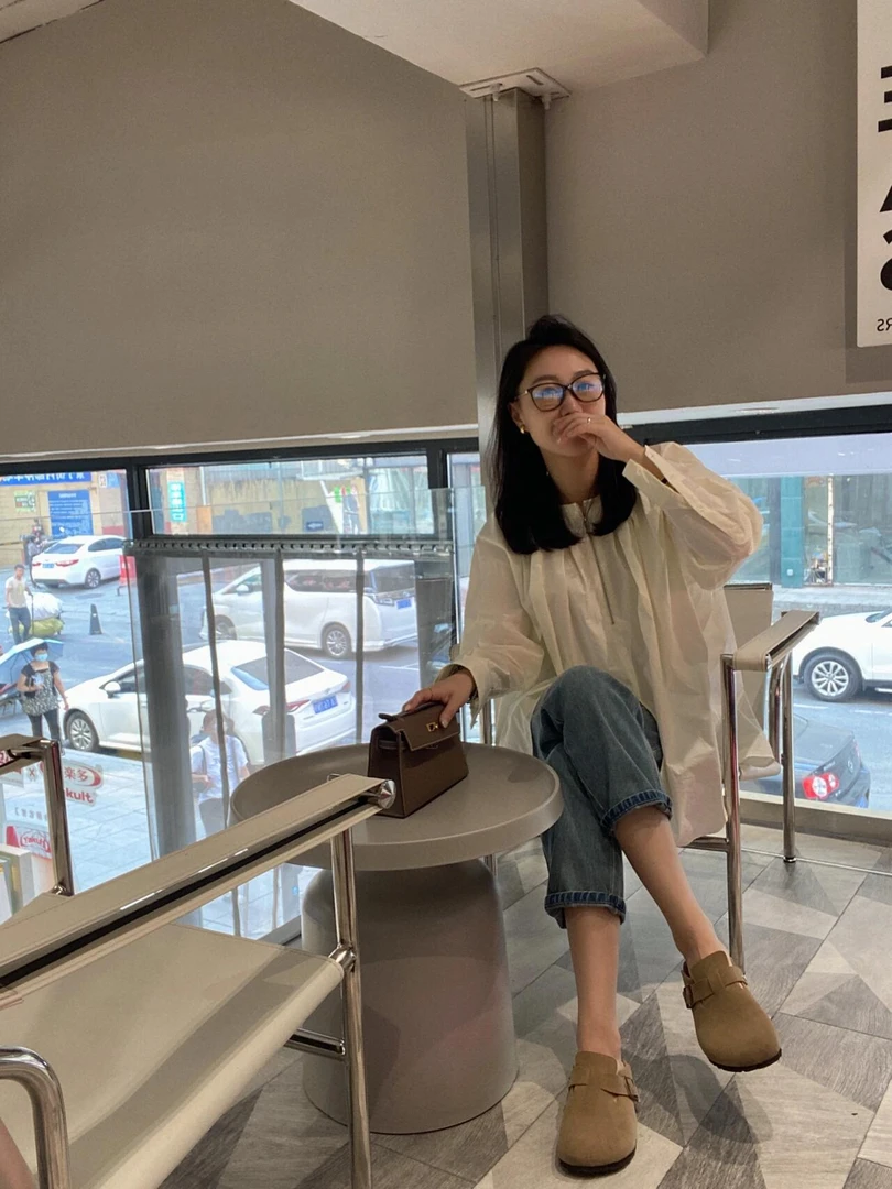 2024新款秋冬季休闲简约衬衣衬衫搭配牛仔裤裤子显瘦百搭时尚潮流