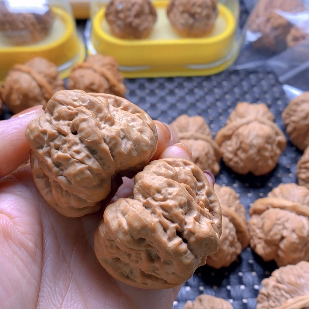 文玩核桃吊坠M****t蛙王