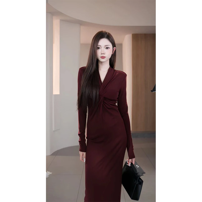 长袖胸口扭结修身韩系性感气质百搭显瘦连衣长裙