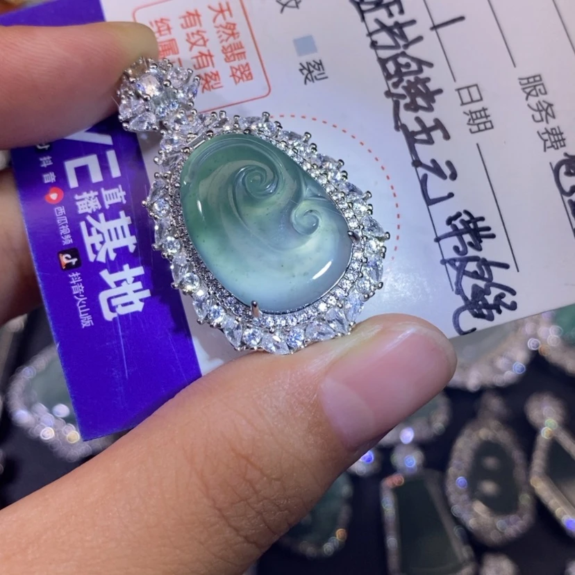【闪购商品】翡翠颈饰未镶嵌天然