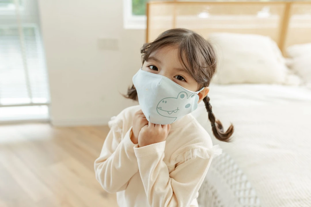 儿童防护保暖口罩学生冬季防雾霾卡通小孩专用里层纯棉纱布可洗
