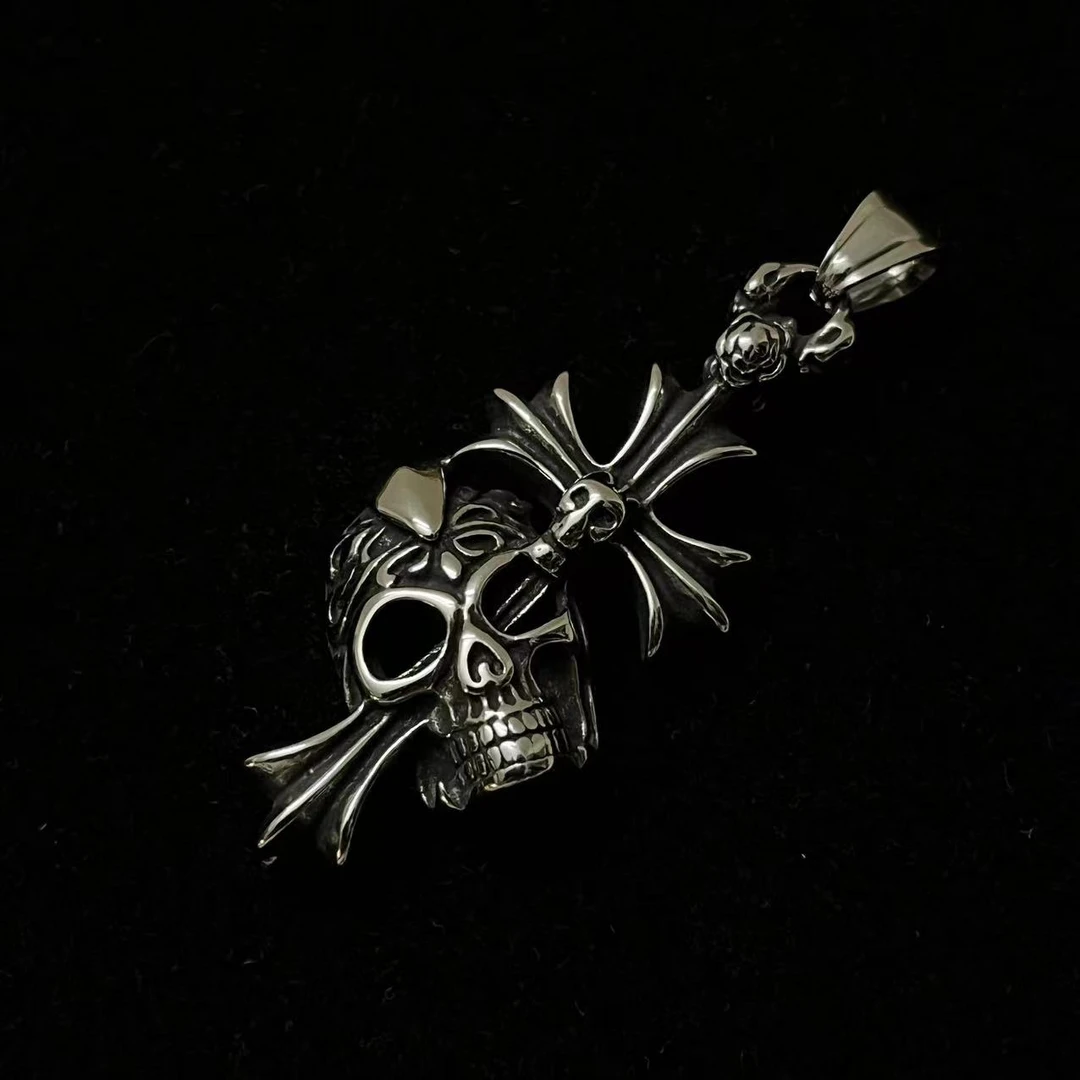 钛钢项链 骷髅十字个性时尚小众复古坠链轻奢欧美重工挂坠百搭