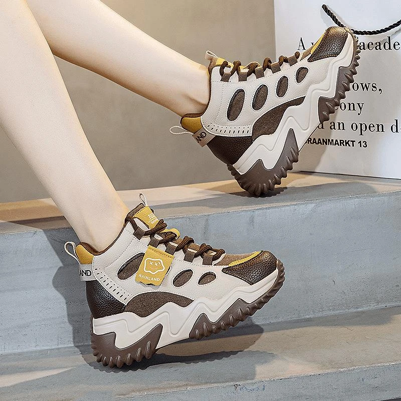 皮面厚底高帮小白运动鞋女新款爆款秋季休闲轻便增高老爹鞋y