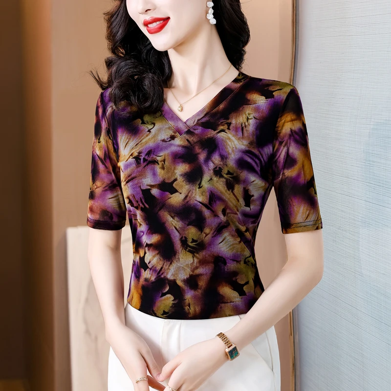 夏季新款V领T恤时尚中袖洋气碎花印花小衫修身显瘦气质舒适上衣女