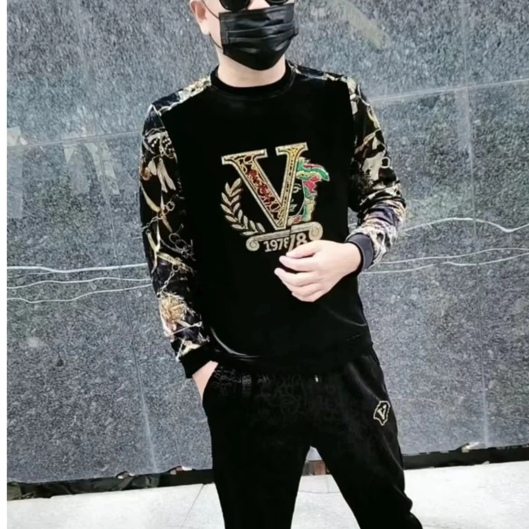 6286秋冬新款轻奢高品质欧货男士休闲个性烫钻美人头字母丝绒长袖