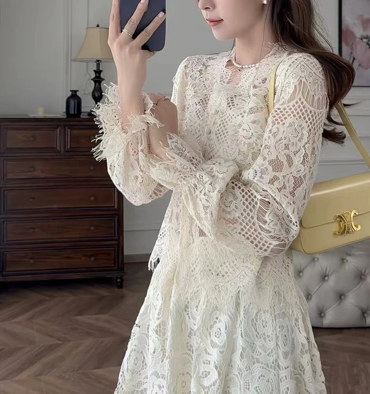 纪小姐推荐-秋冬气质小衫半裙两件套镂空蕾丝时尚