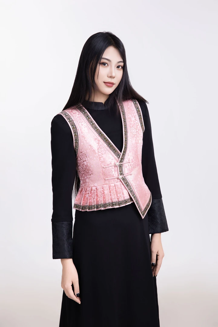 阿泯娜XA2517新款马甲女气质蒙古民族时尚马夹坎肩设计感