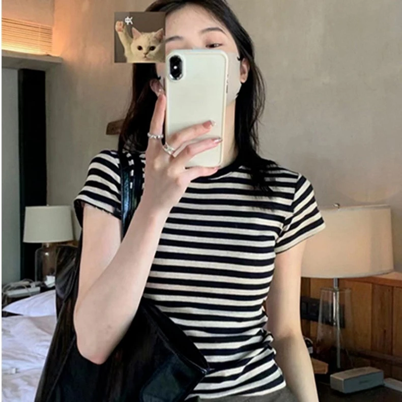 修身辣妹黑色条纹短款上衣设计感小众2023新款正肩短袖t恤女夏季