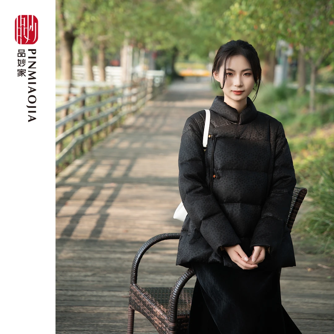 品妙家国风虎头鹅绒服香云纱桑蚕丝90白鹅绒羽绒服新中式冬女外套