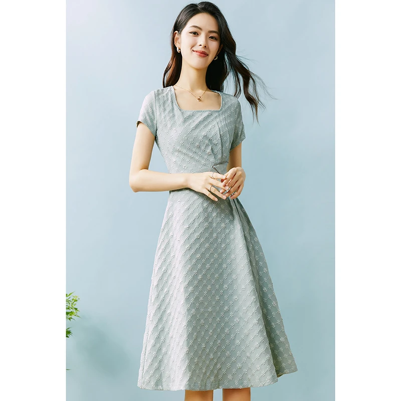 晚白新款修身提花裙高腰方领短袖通勤减龄A摆连衣裙24042318