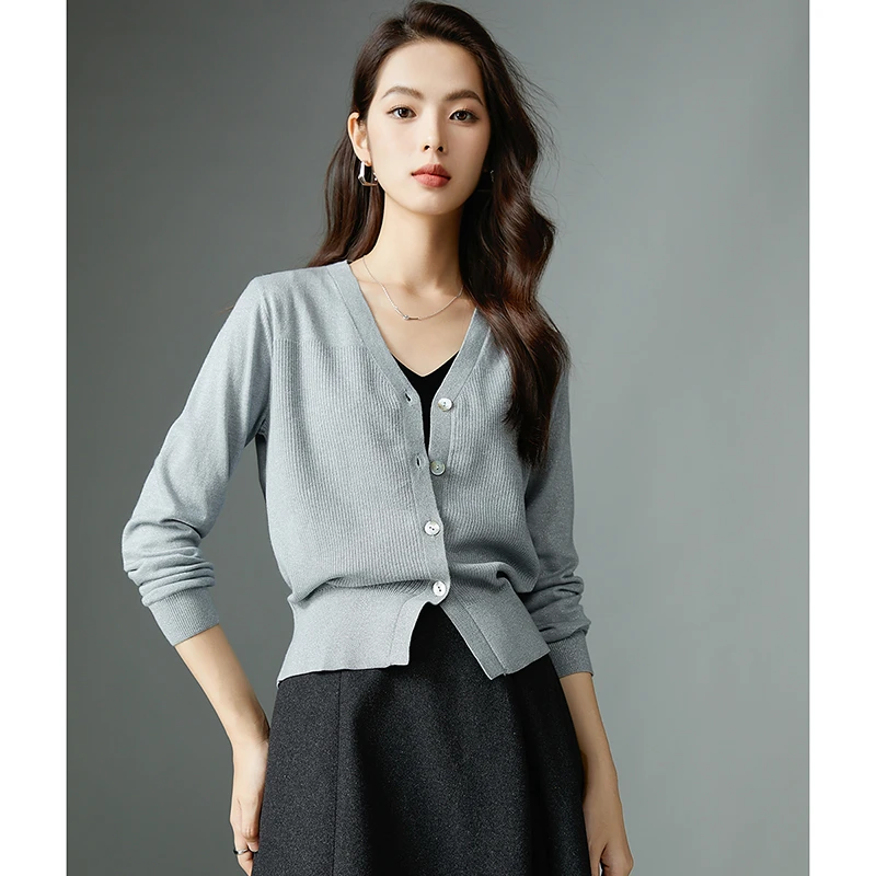 晚白新款时尚简约气质上衣流行休闲羊毛针织开衫24062412